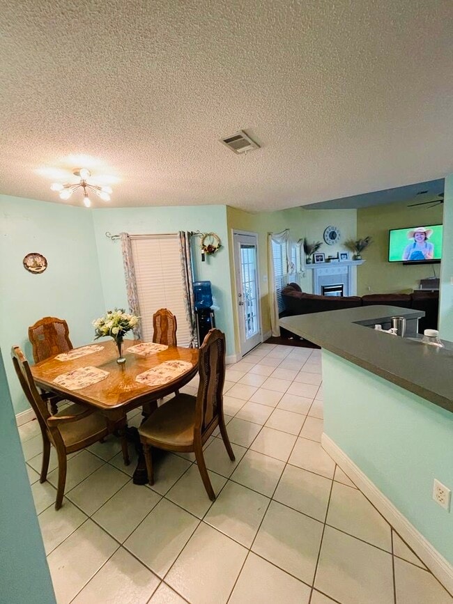 nook - 732 Denise Dr