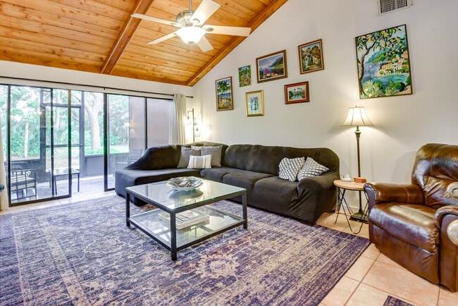 Building Photo - 7511 4th Ave W