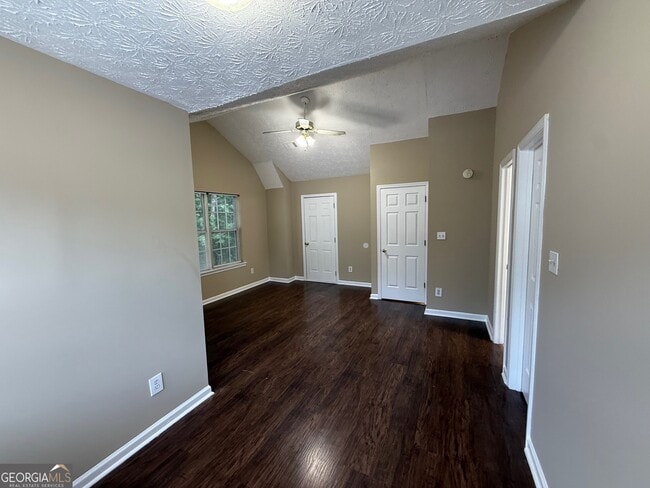 Building Photo - 960 Windwood Ct