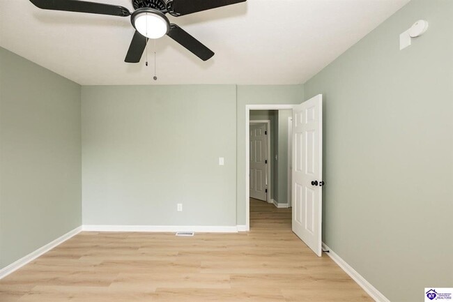 Building Photo - 115 Poplar Cir
