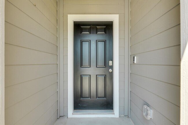 Building Photo - 307 N Richland Dr