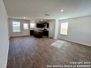 Building Photo - 6536 Dynamic Sound