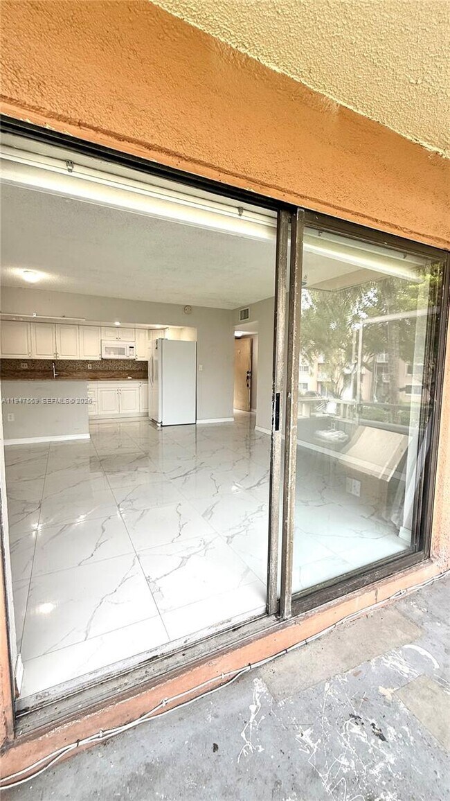 Building Photo - 17600 NW 68th Ave