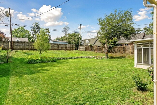 Building Photo - 110 S Bromfield Rd
