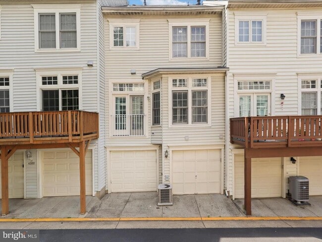 Building Photo - 4302 Thomas Brigade Ln