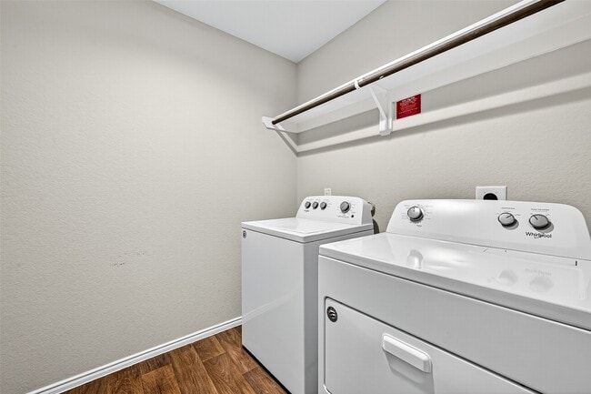 Building Photo - 1610 Bear Spring Dr