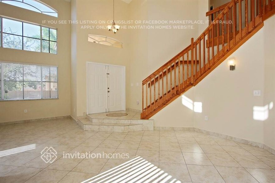 Building Photo - 4061 SW 148th Pl