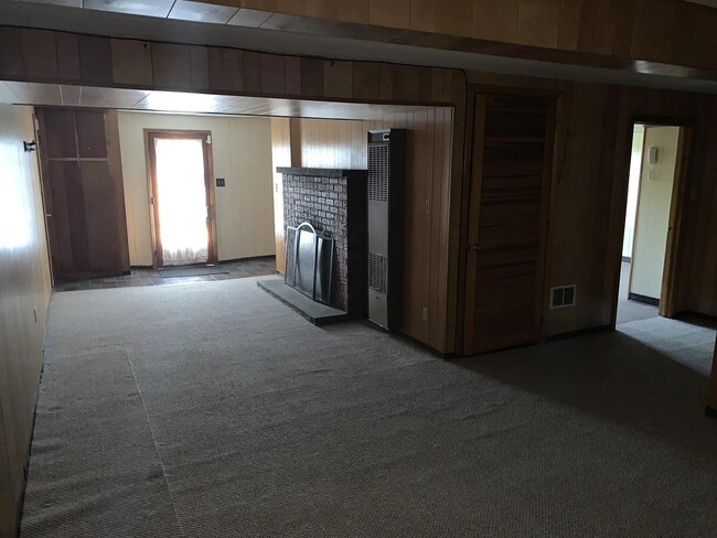 Building Photo - 3137 Belmont Ave