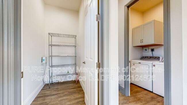 Building Photo - 1340 Miller Dr