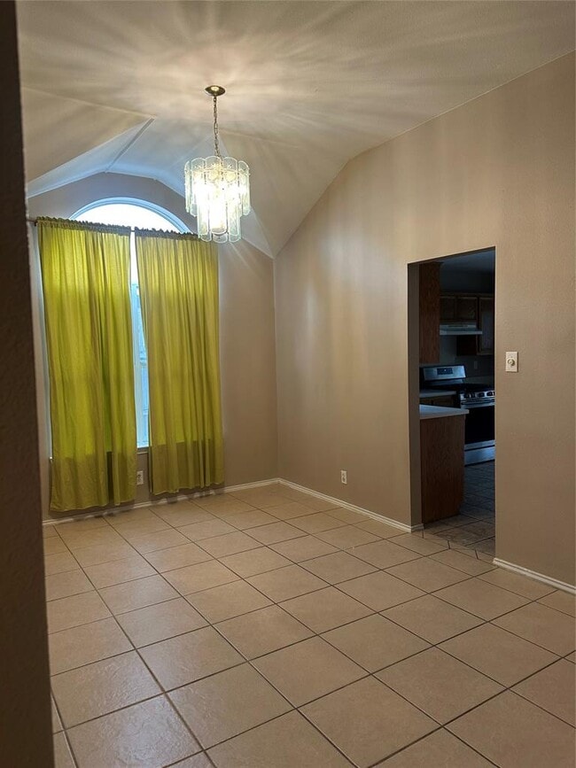 Building Photo - 1013 Great Britain Blvd