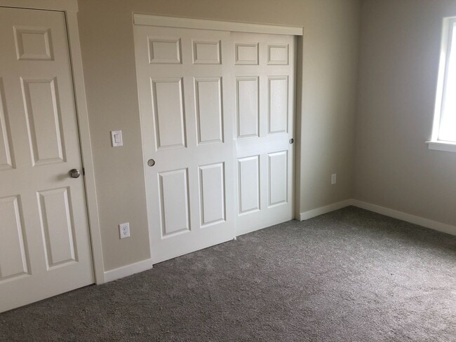 Building Photo - 3 Bed 2 bath Home for Rent!