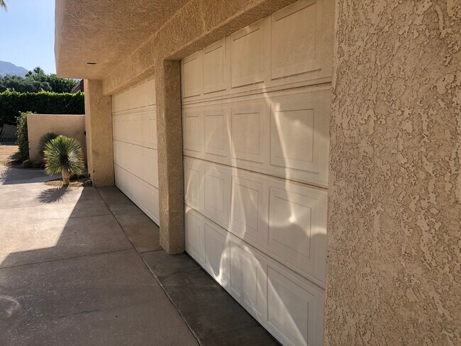 Building Photo - 72836 Mesa View Dr