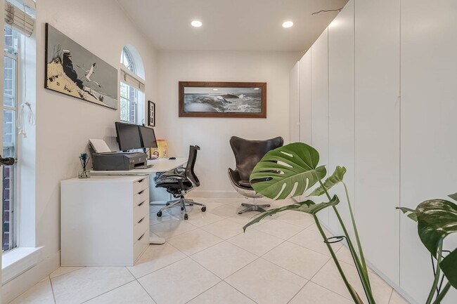 Building Photo - 5103 Mariner's Harbor