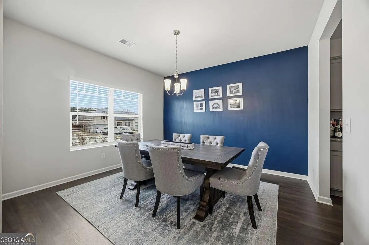 Building Photo - 933 Nandina Ln