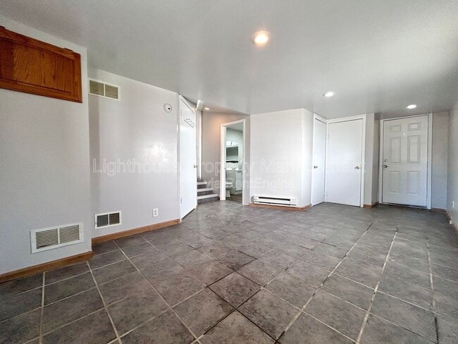 Building Photo - 527 Ferndale Ave NW