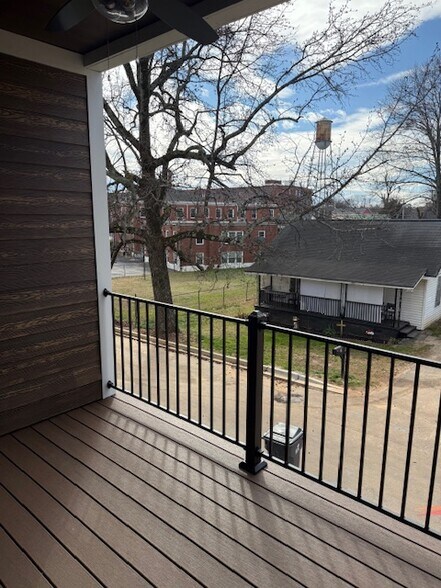 Building Photo - 3 Saco St