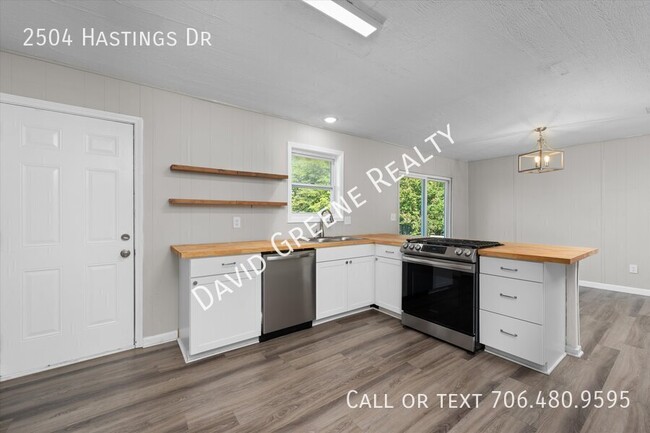 Building Photo - 2504 Hastings Dr