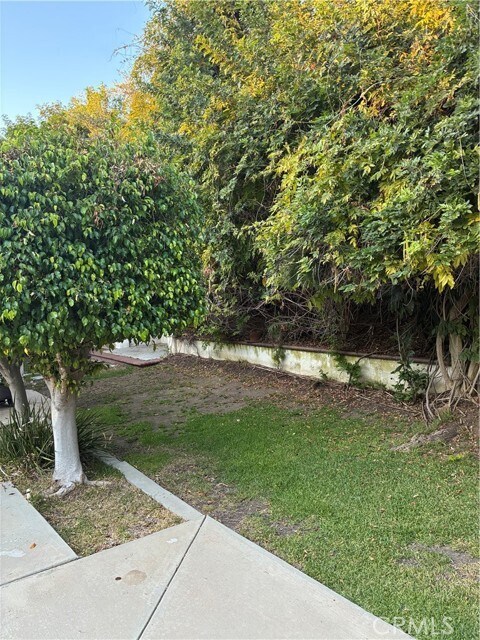 Building Photo - 674 Radbury Pl