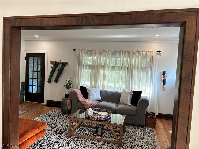 Building Photo - 18914 Mitchell Ave