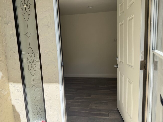 Building Photo - Gorgeous 2 bedroom 2 bath duplex in the trees