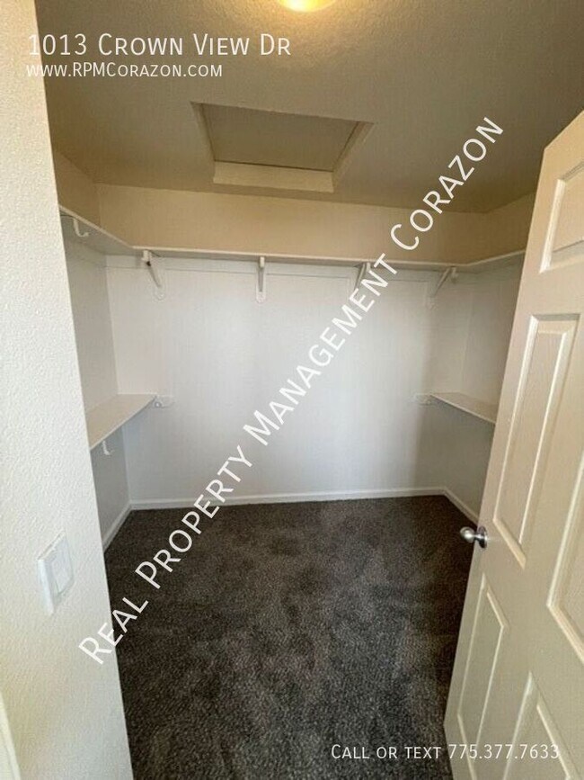 Building Photo - 1013 Crown View Dr