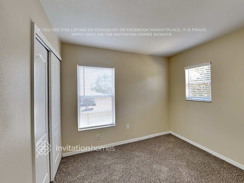 Building Photo - 9640 Simeon Dr