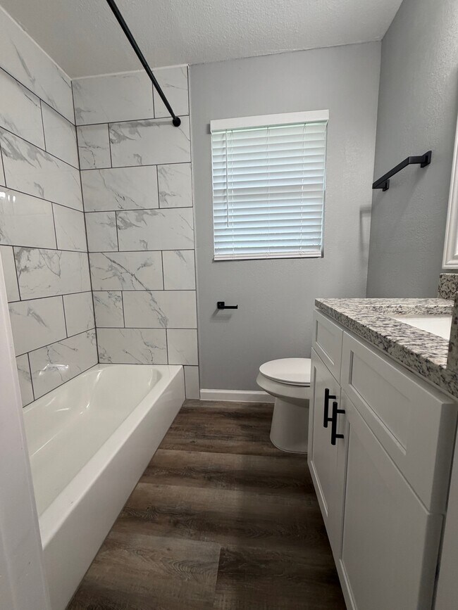 Building Photo - 12 Pershing Dr