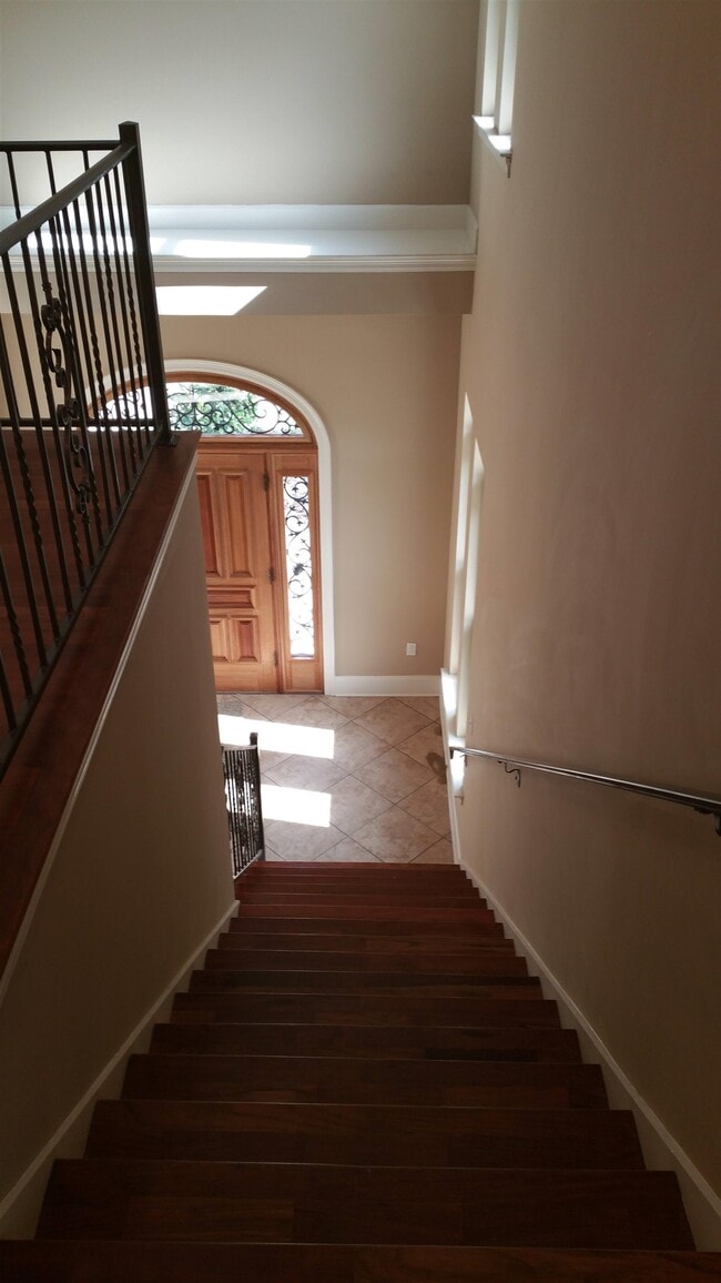 Building Photo - 1812 Ashley Hall Way