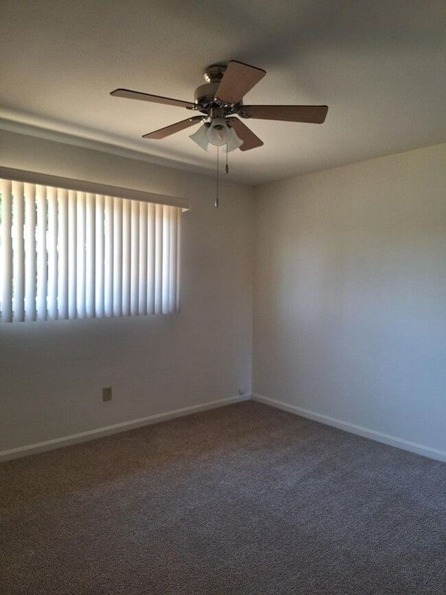 Building Photo - Beautifully Renovated 3-Bedroom, 1-Bath Duplex in Clairemont