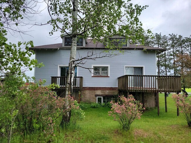 Building Photo - 2093 Creek Rd