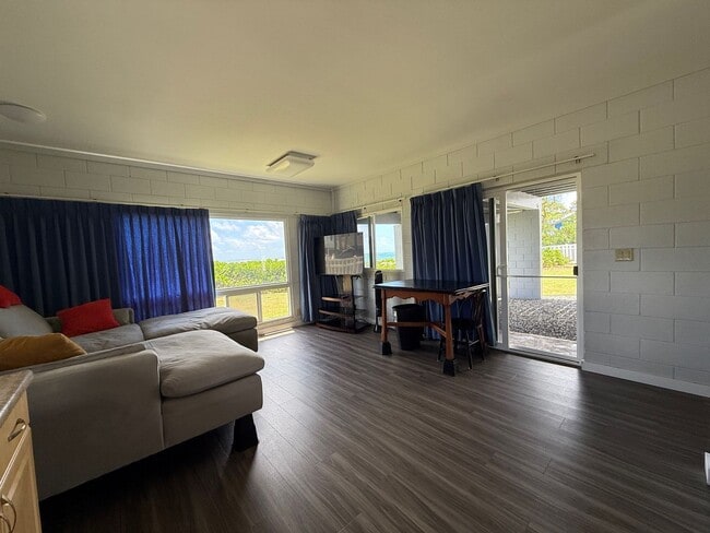 Building Photo - 1 bedroom 1 bath beachside retreat!