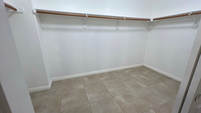 Building Photo - Beautiful West Lancaster Home