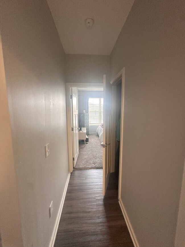 Building Photo - 380 Beacon Light Cir