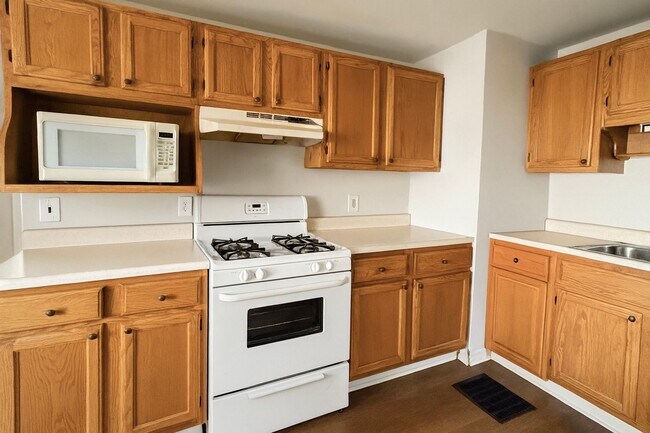 Building Photo - 3 Bed 1 Bath – Rental On Millbrook Road
