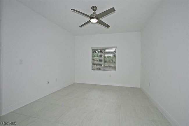 Building Photo - 6490 Aragon Way