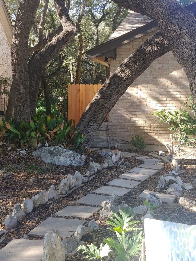 Building Photo - 14027 Rocky Pine Woods St