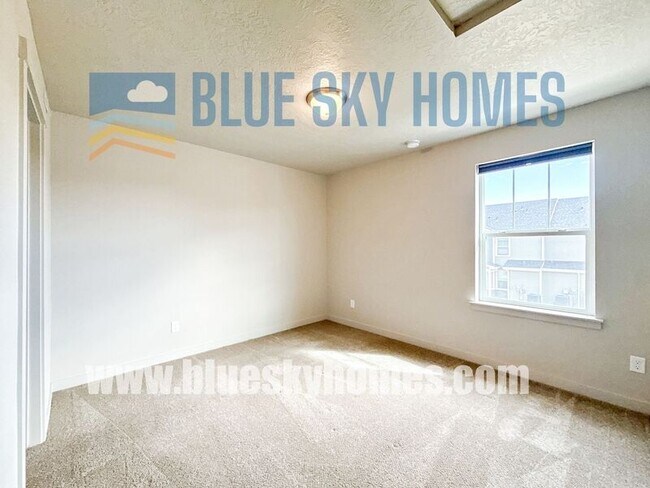 Building Photo - 2312 E Spice Lp