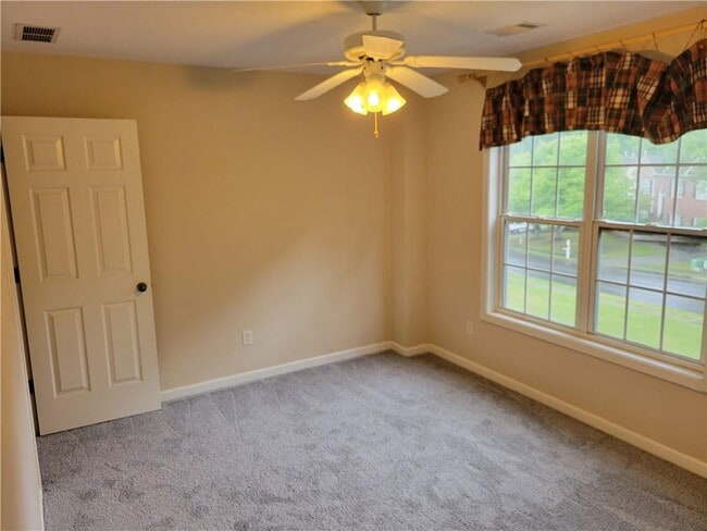 Building Photo - 3605 Mystic Dr