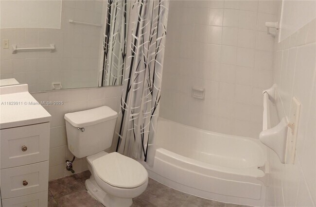 Building Photo - 7831 Miller Dr
