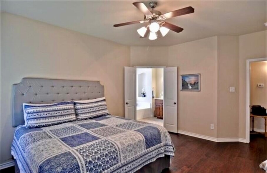 Building Photo - 6124 Amberjack Trl