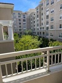 Building Photo - Fabulous Montebello condo, walk/bike to Ap...