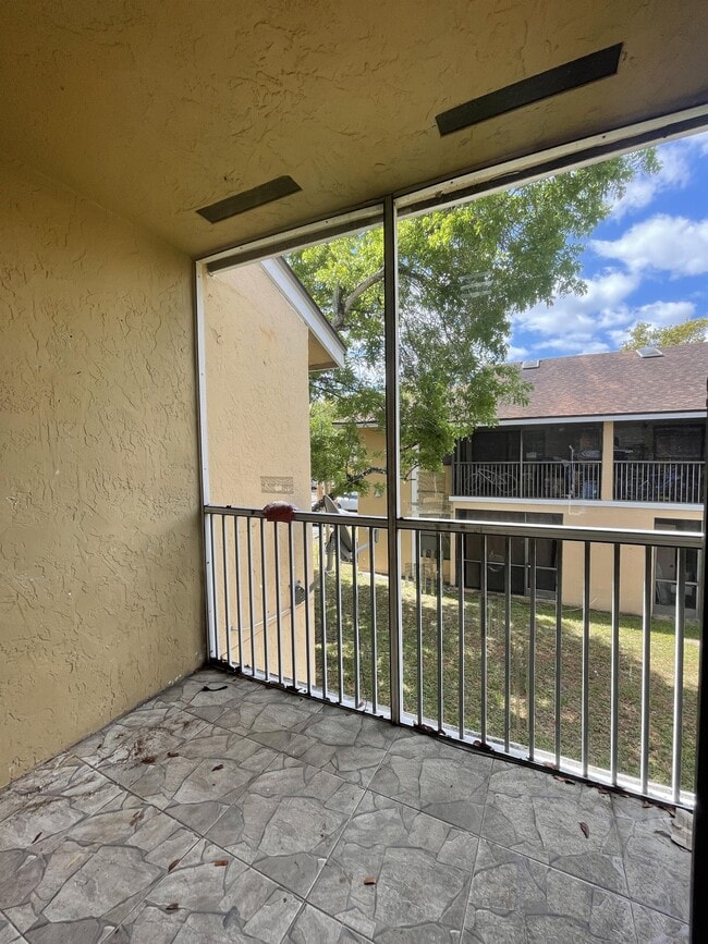 Building Photo - 8002 SW 21st Ct