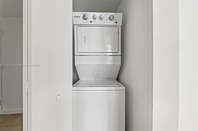 Building Photo - 1300 S Miami Ave