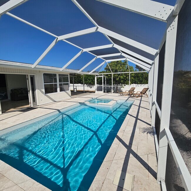 Building Photo - 6815 Anchor Way