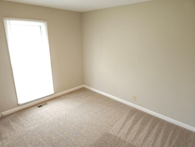 Building Photo - 511 Winthorne Ct