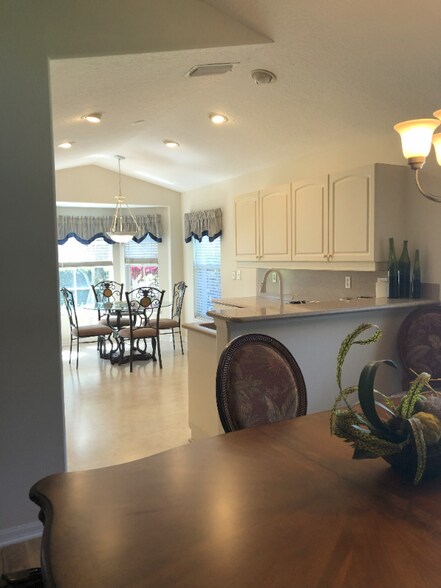 Building Photo - 2452 Addington Cir