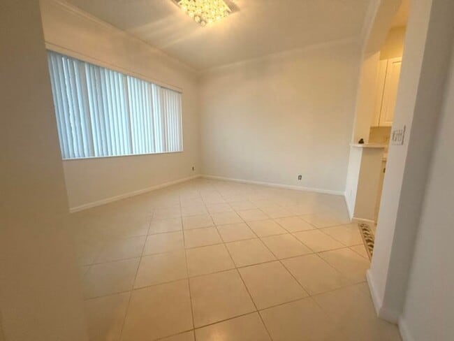 Building Photo - 9041 Bay Harbour Cir