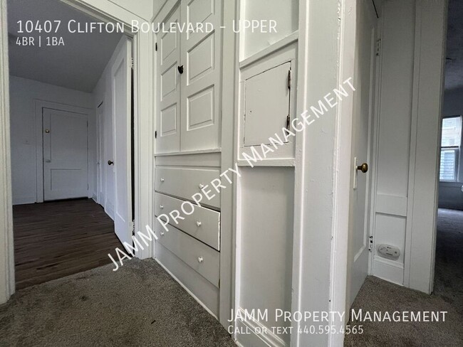 Building Photo - Edgewater 4 Bed Duplex!