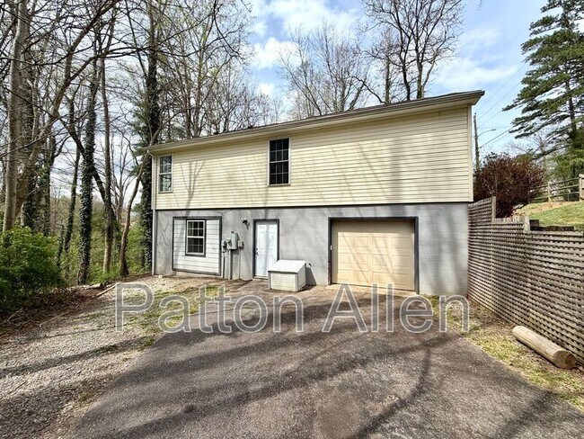 Building Photo - 6 Providence Rd