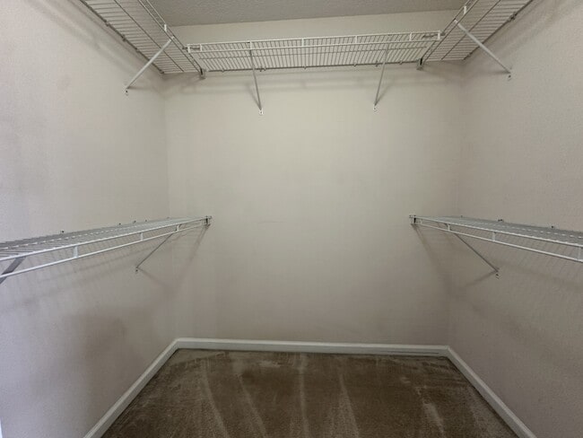 Building Photo - 122 Alexander Blvd